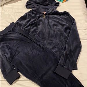 Velour Track Suit / Juicy Couture